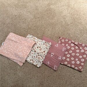 Mebie Baby Set of 4 Muslin Burp Cloths Bundle
